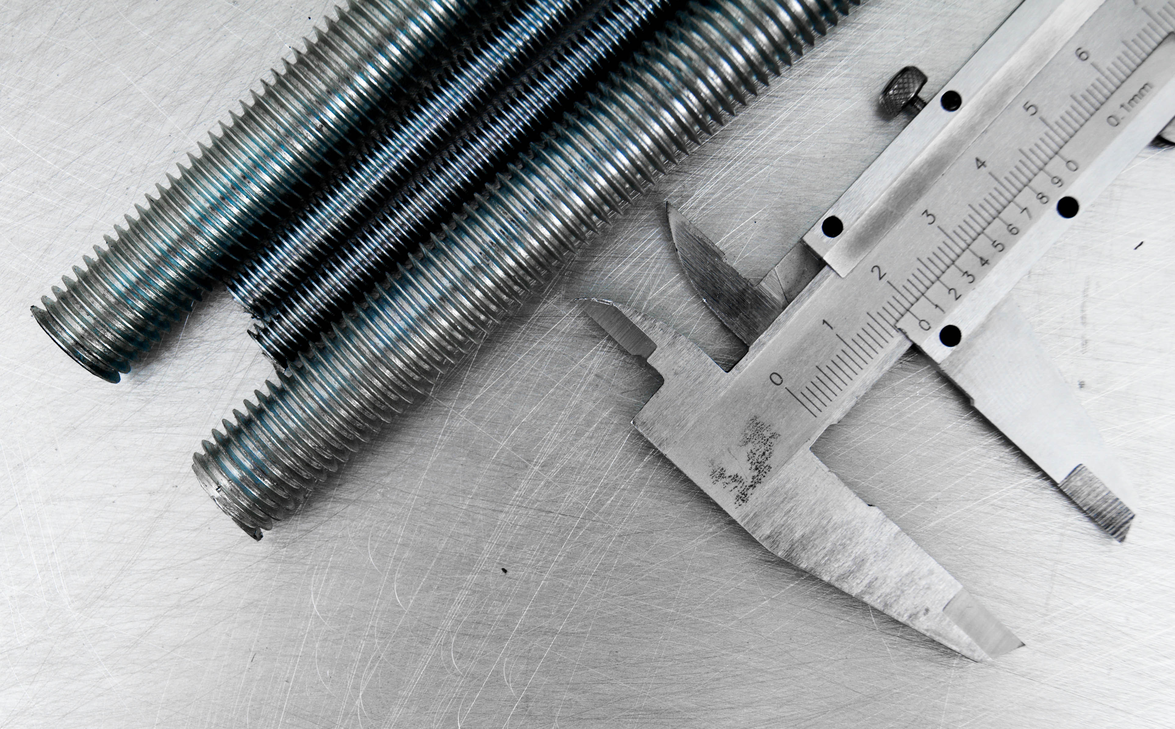 Threaded Rods, Studs, Bolts & Linear Hardware